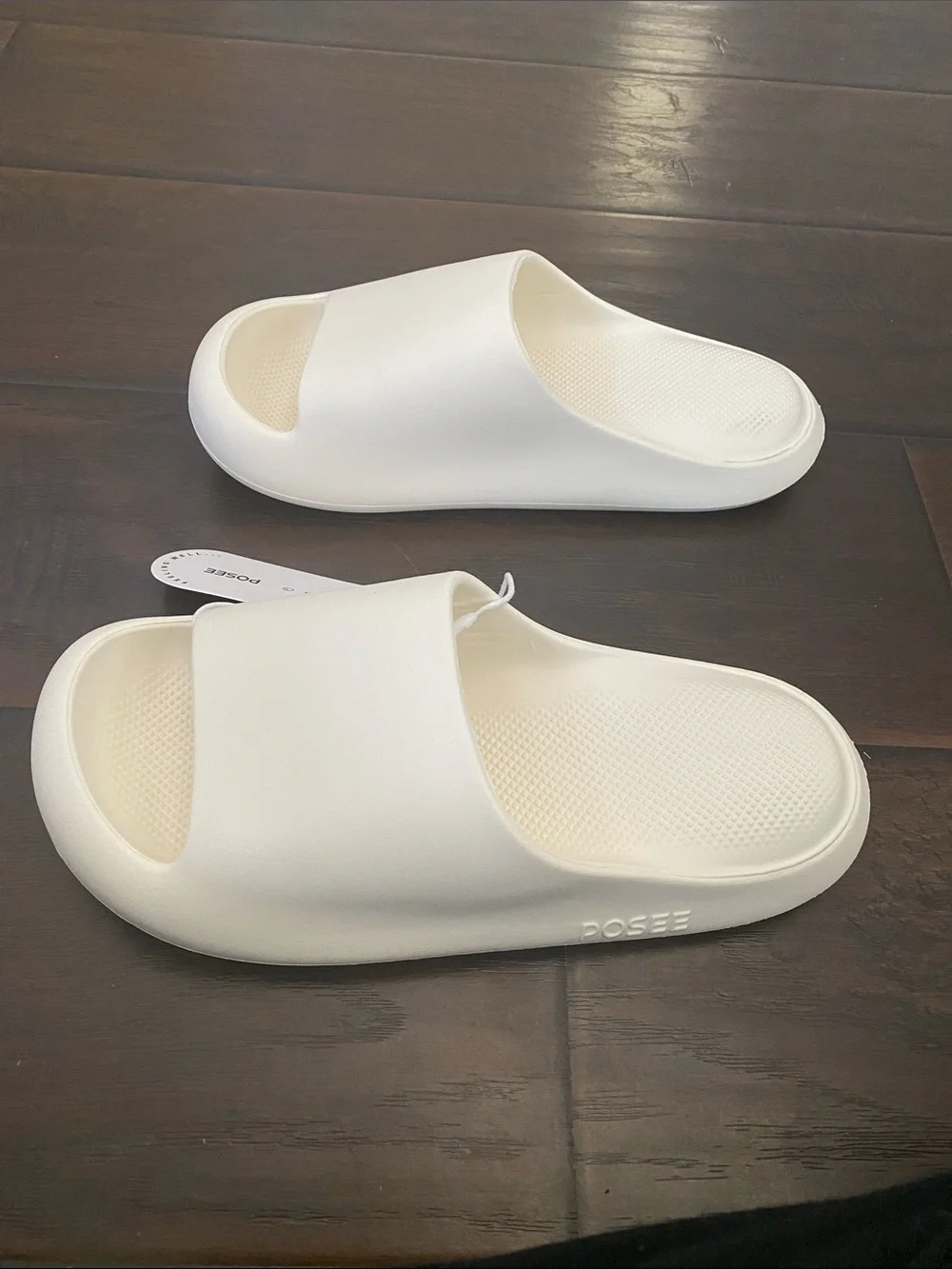 New with tag Posee Chillax lightweight rubber slide sandals women’s size 7.5